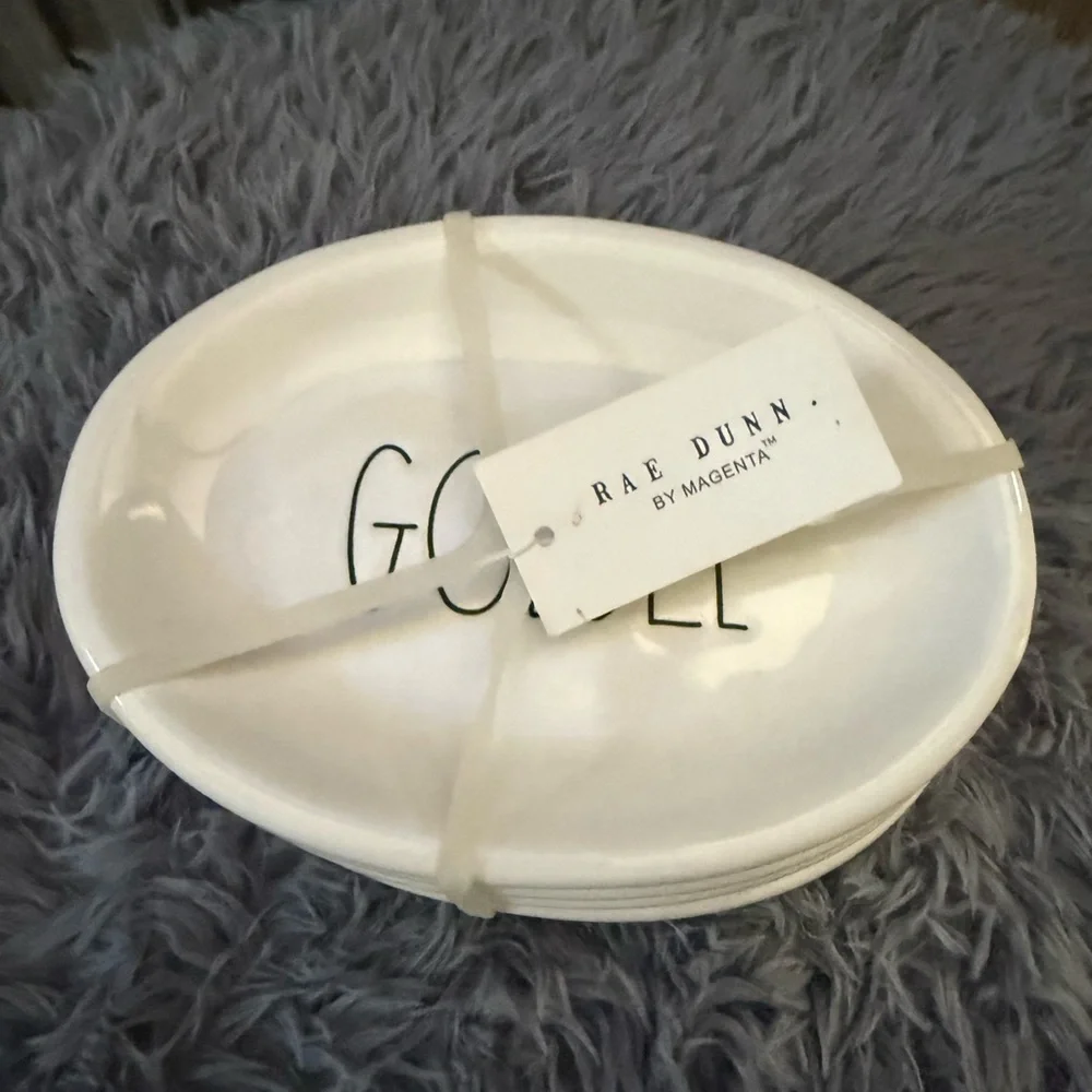 White Oval Plates Set Of 4 - Home Party Supplies